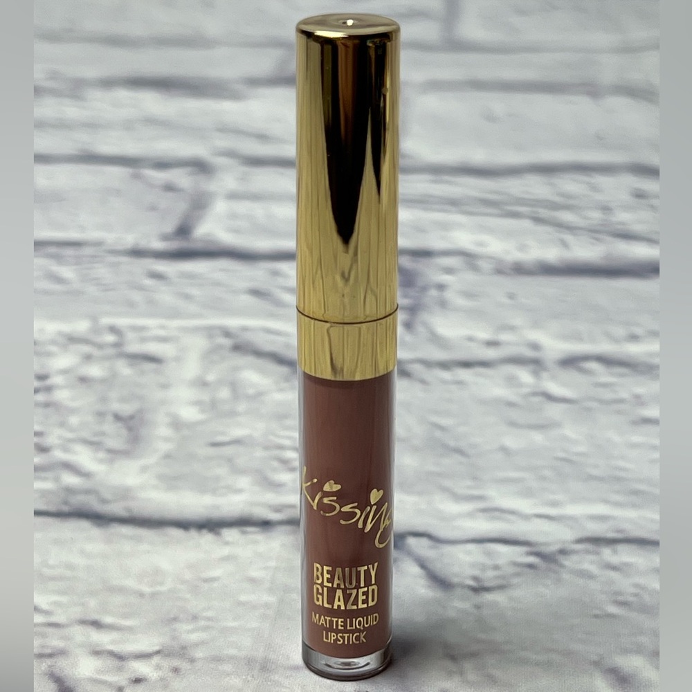2/$8 ‼️ Kissing Beauty Glaze Matte Liquid Lipstick